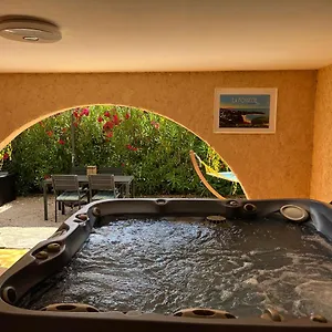 Bas De 70m2 Independant Avec Espace Jacuzzi Prive Appartement